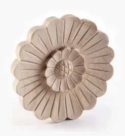 Lee Valley Project Supplies>3 7/8" Hand-Carved Round Appliqué