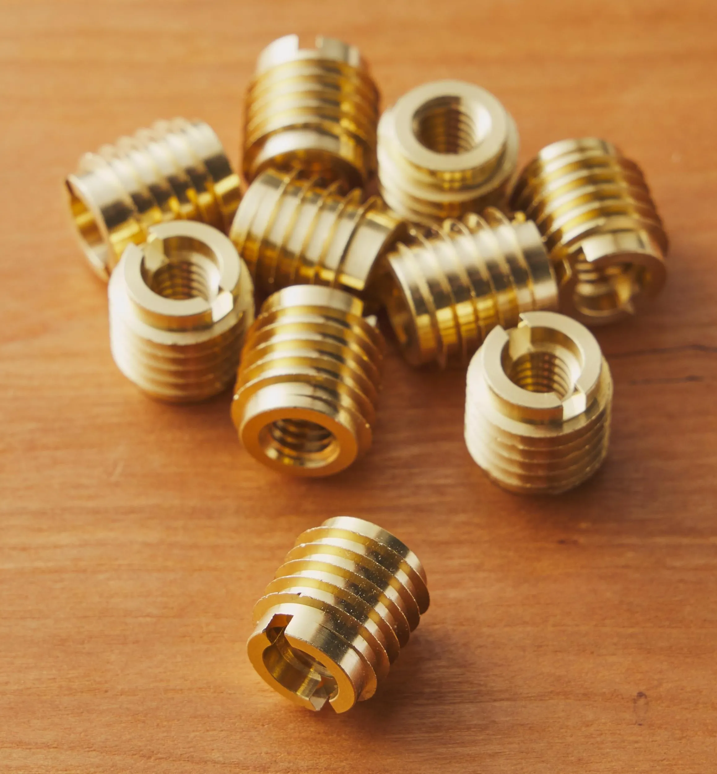 Lee Valley Fasteners>5/16-18 Brass Knife-Edge Insert Nuts