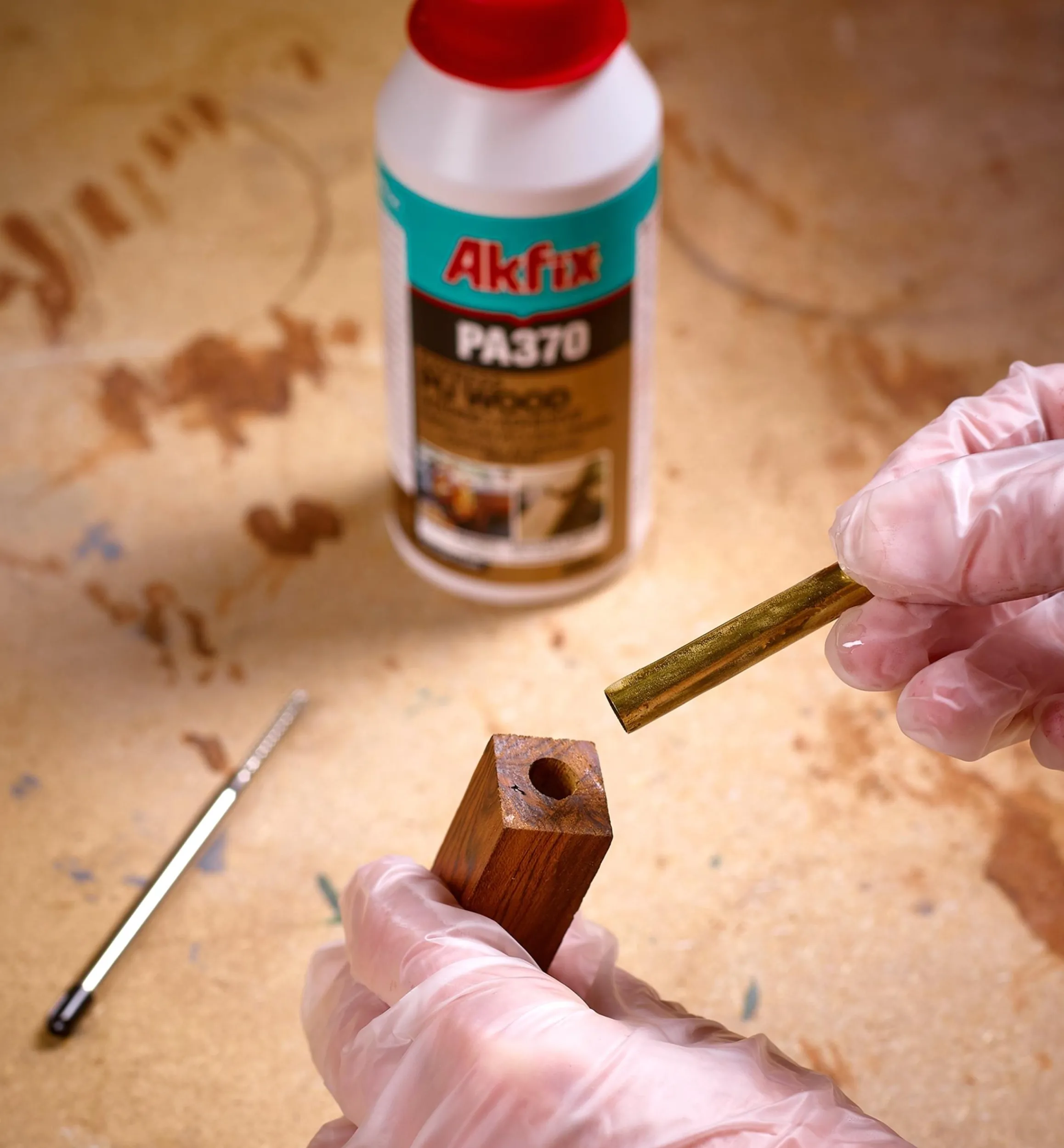 Lee Valley Supplies>Akfix PA370 Express PU Wood Glue (Marine Adhesive)