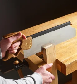 Lee Valley Saws>Bad Axe Left-Hand No. 9 Precision Tenon Saw