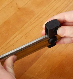 Lee Valley Hand Tools>Bessey K Body Replacement Rail-End Clip