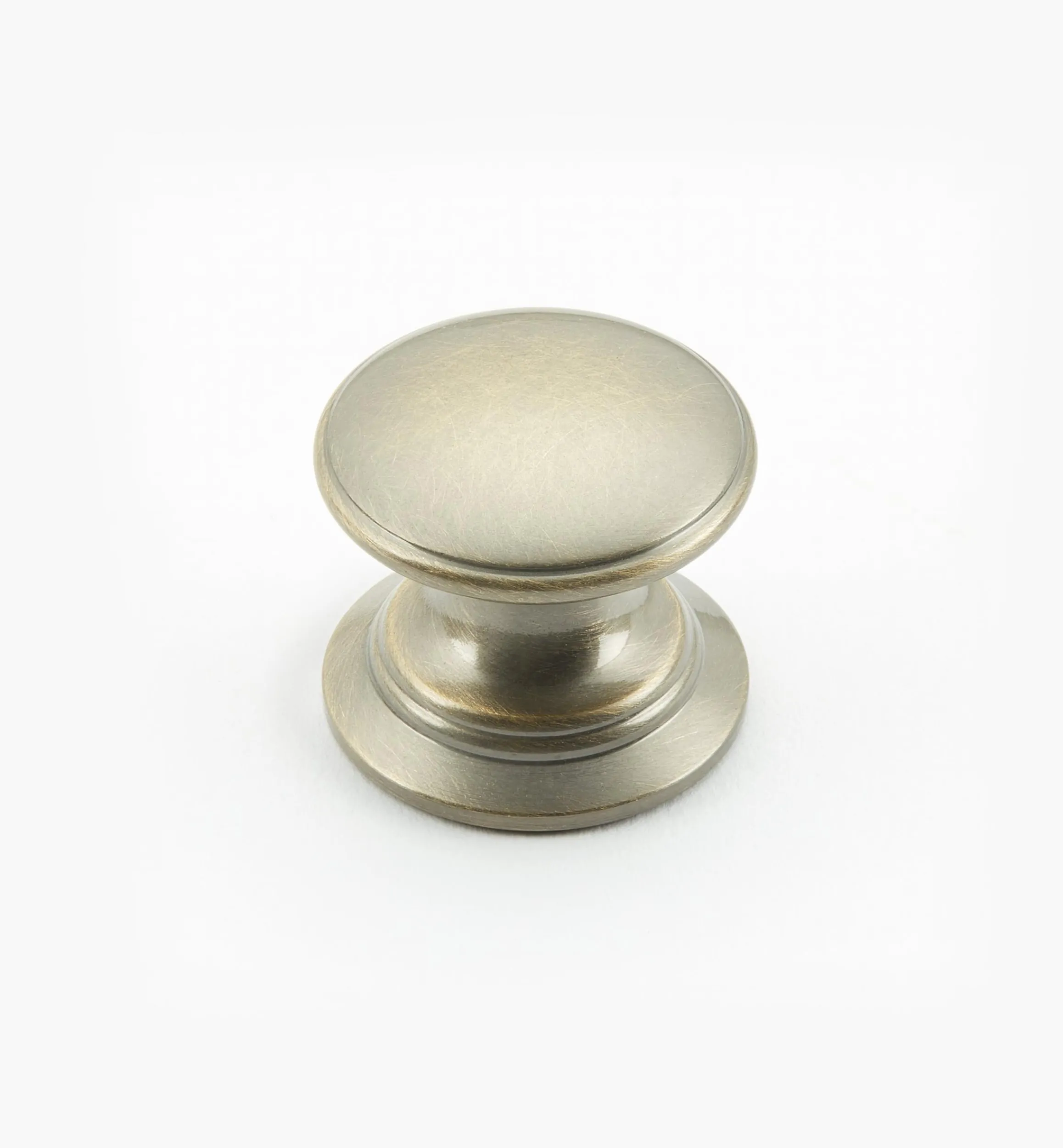Lee Valley Knobs>Bevelled Brass Round Knobs