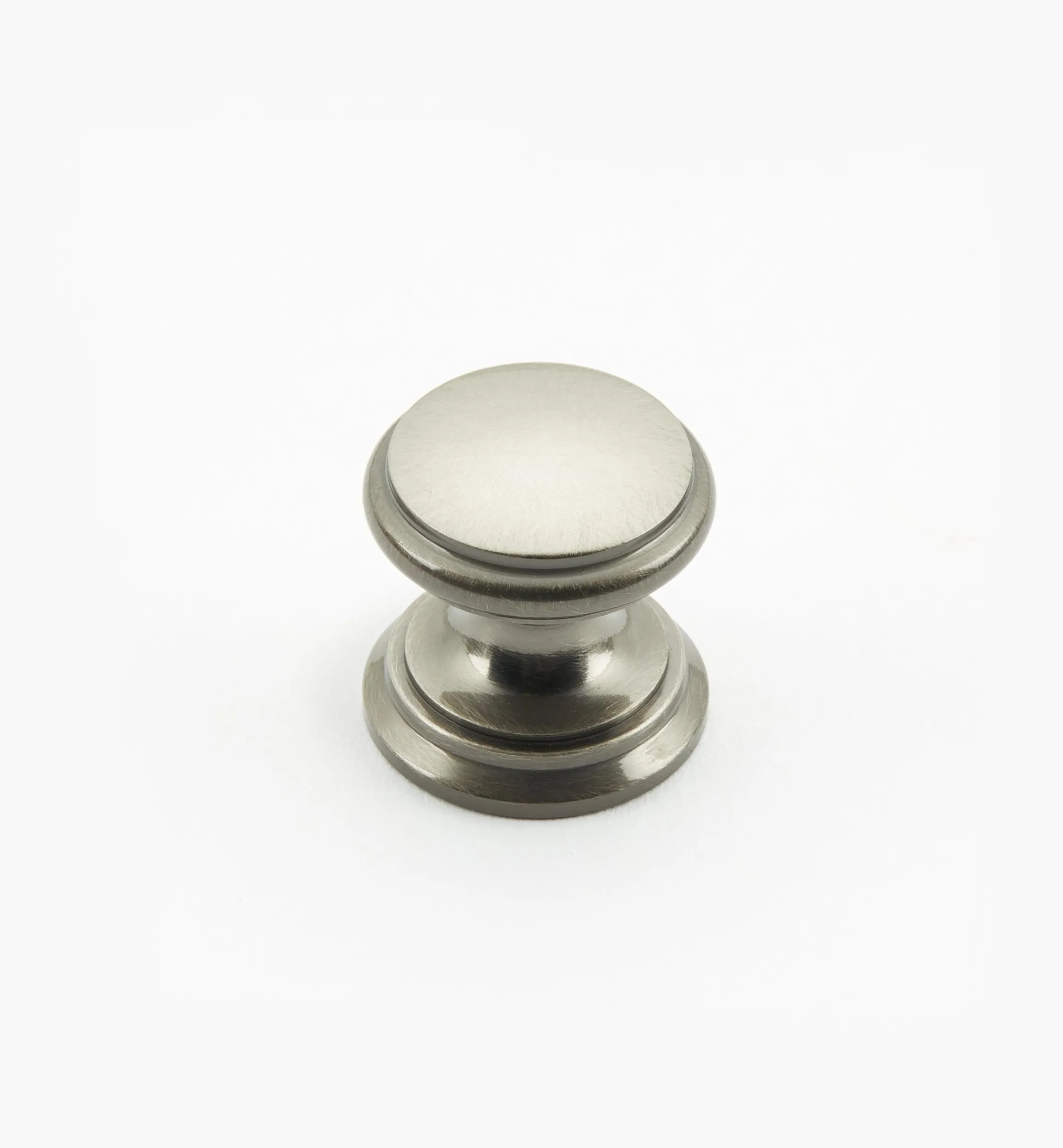 Lee Valley Knobs>Bevelled Brass Round Knobs