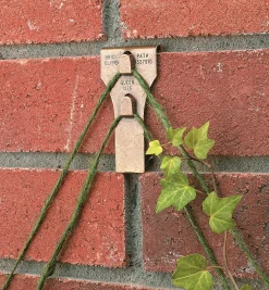 Lee Valley Hangers><noscript><img width=