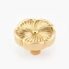 Lee Valley Knobs>Cast Flower Knob