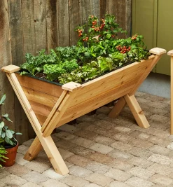 Lee Valley Container Gardening>Cedar Wedge Planter