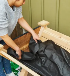 Lee Valley Container Gardening><noscript><img width=