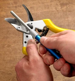 Lee Valley Garden Care><noscript><img width=