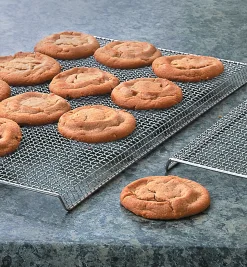 Lee Valley Bakeware>Cooling/Cooking Racks