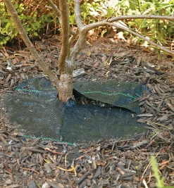 Lee Valley Weeding>Crop Circles Weed-Barrier Mats