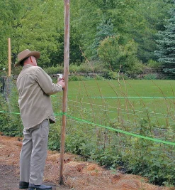 Lee Valley Pest Control>Deer Fence