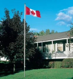 Lee Valley Outdoor Living>Deluxe Canadian Flag