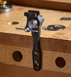 Lee Valley Workshop>Detail Hand Vise