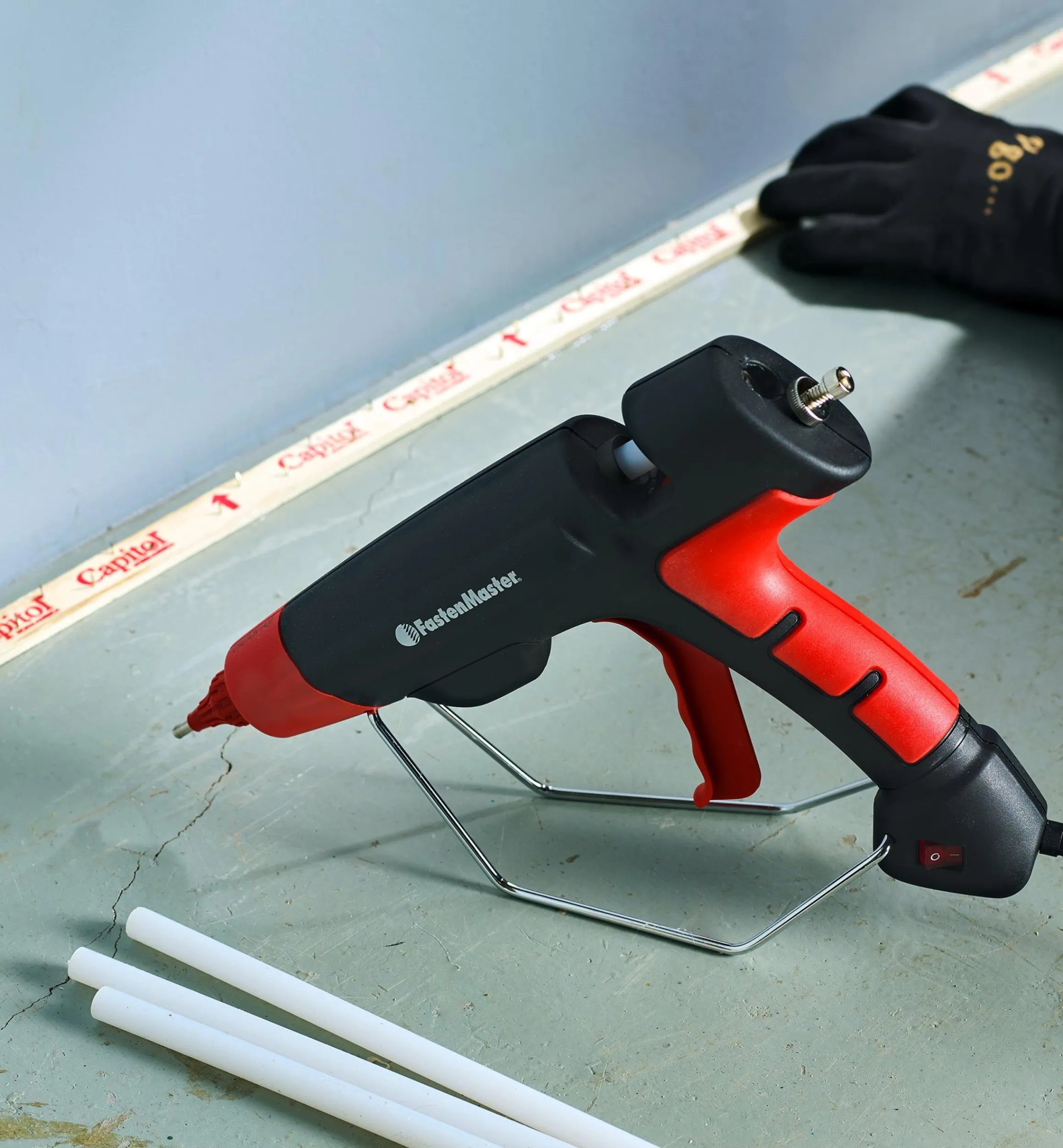 Lee Valley Supplies>FastenMaster Pro Hot-Melt Gun