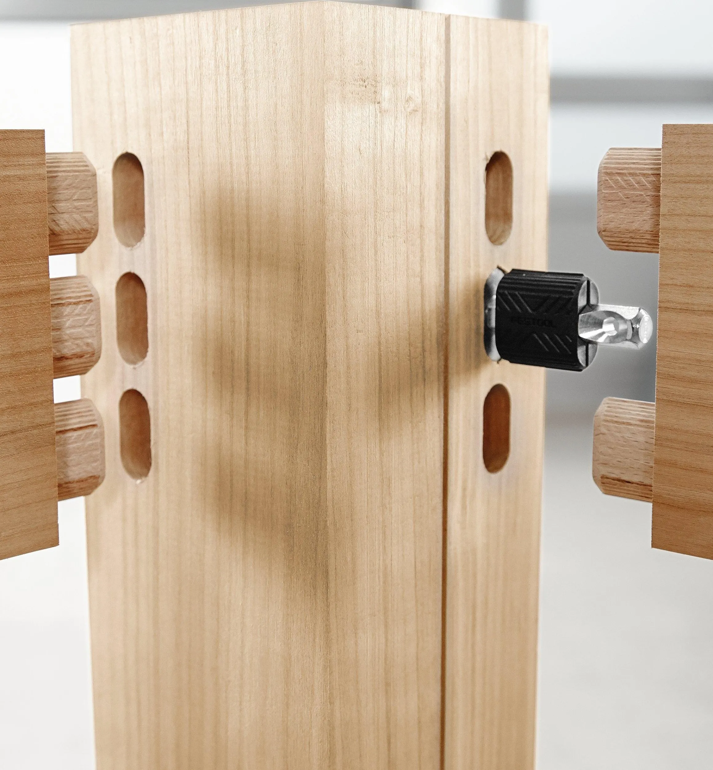 Lee Valley Supplies>Festool Domino Anchor Bolt Connector