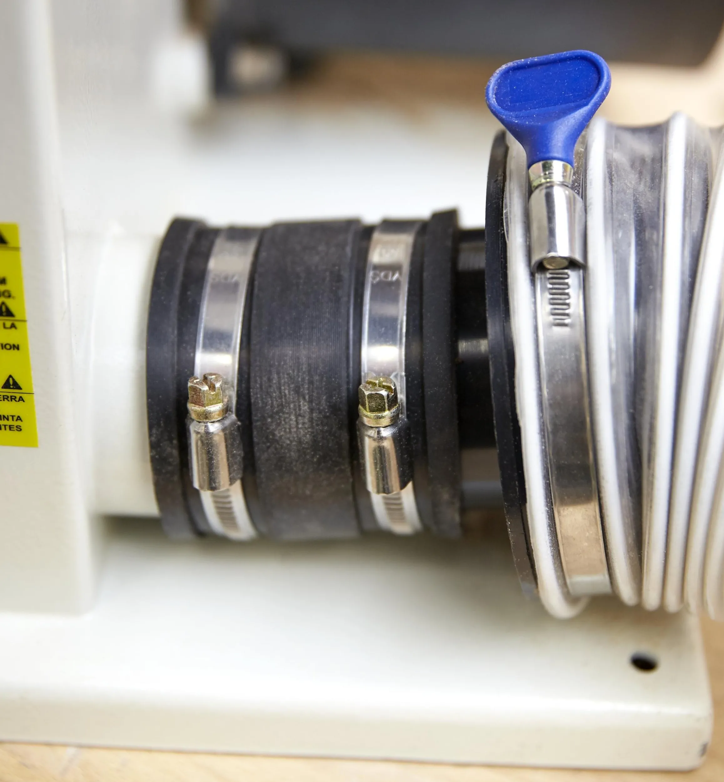 Lee Valley Workshop>Flexible Dust Collection Couplers