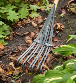 Lee Valley Lawn Care>Flexible Rakes