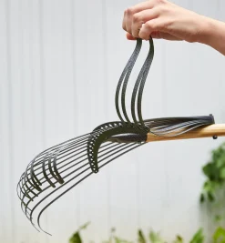 Lee Valley Lawn Care><noscript><img width=