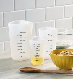 Lee Valley Measurement>Flexible Silicone Measuring Cups