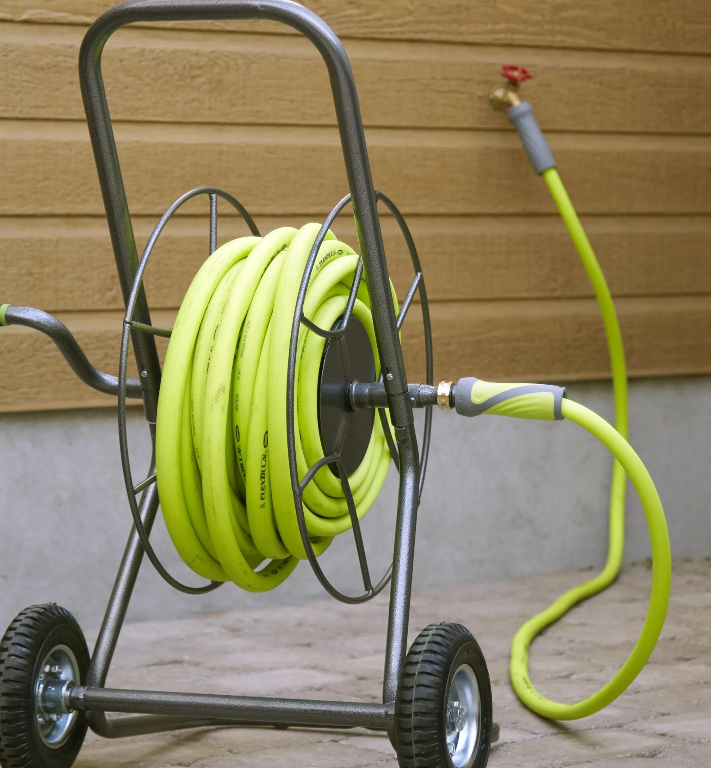 Lee Valley Hoses & Accessories>Flexzilla Swivel-Grip 10' Leader Hose