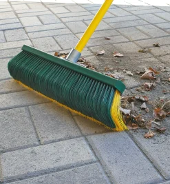 Lee Valley Home Maintenance>Fusselschreck Brooms