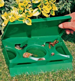Lee Valley Pest Control>Giant Slug & Snail Trap