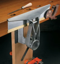 Lee Valley Sharpening>Gramercy Tools Saw Vise