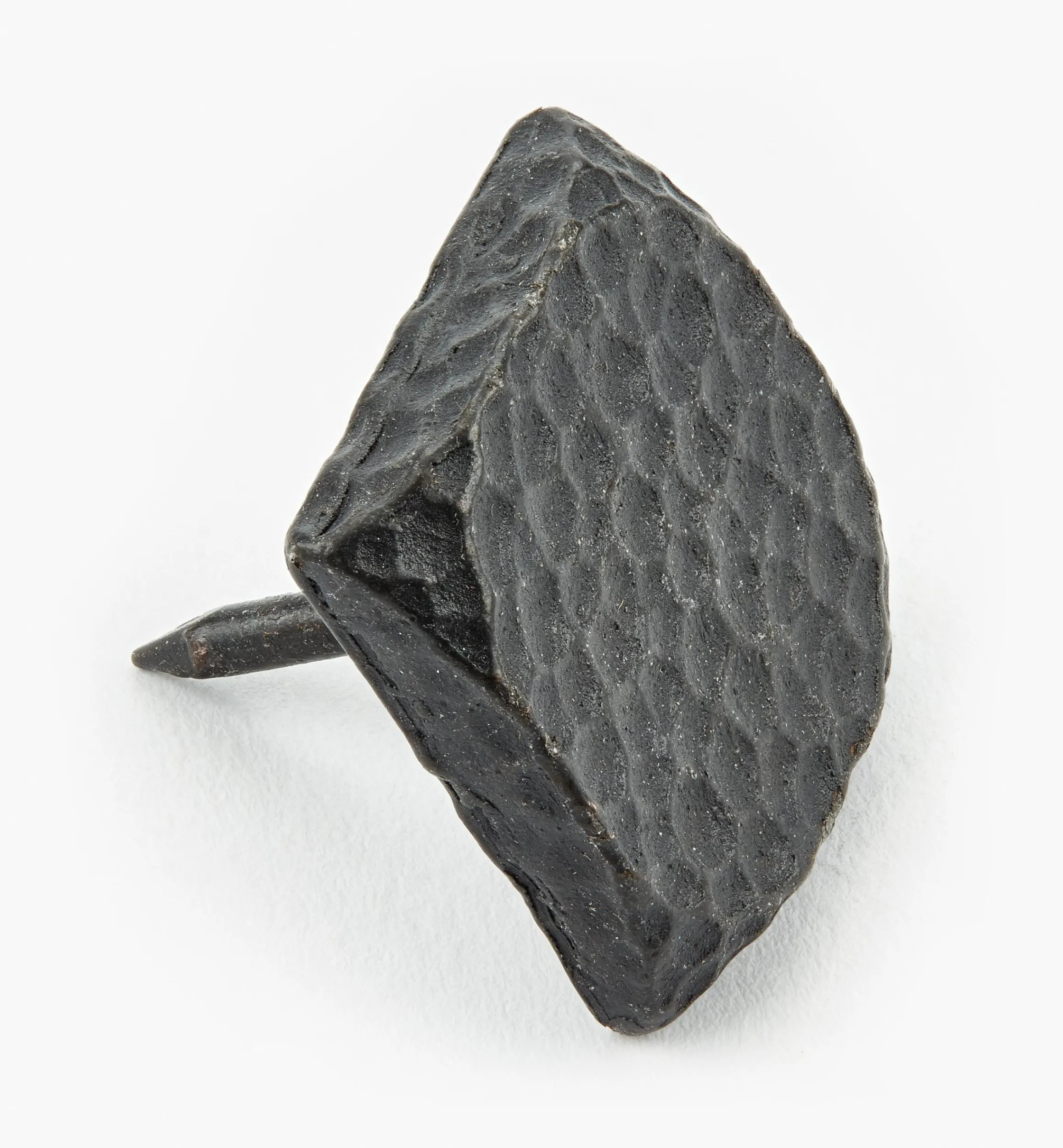 Lee Valley Fasteners>Hammered-Finish Clavos (Nails)