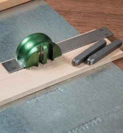 Lee Valley Hand Tools><noscript><img width=