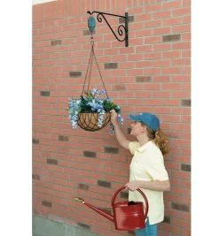 Lee Valley Container Gardening>Hanging Basket Pulley