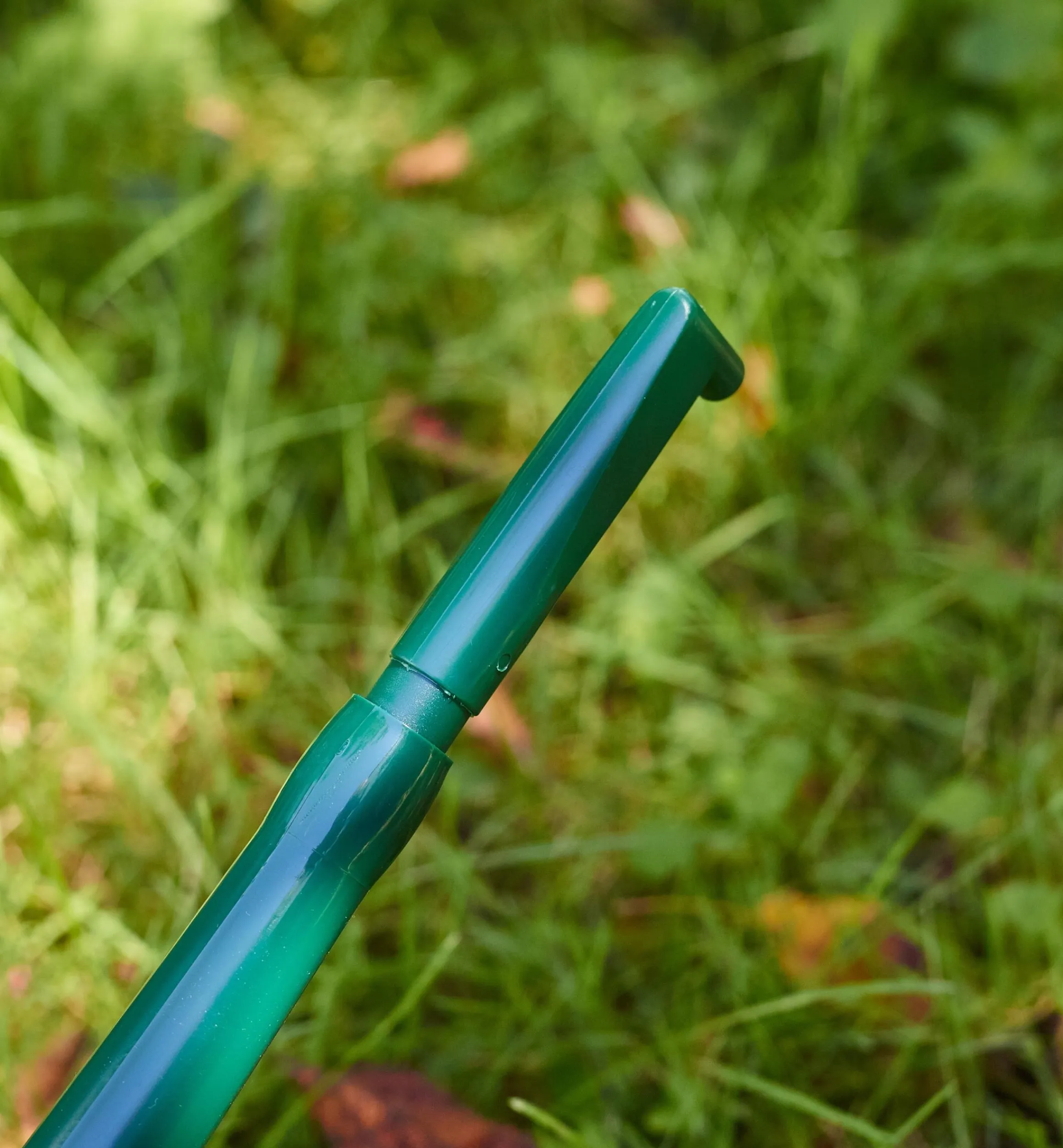 Lee Valley Indoor Gardening>Haws Plastic Watering Can