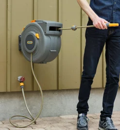 Lee Valley Hoses & Accessories>Hozelock Auto-Retracting Hose Reels