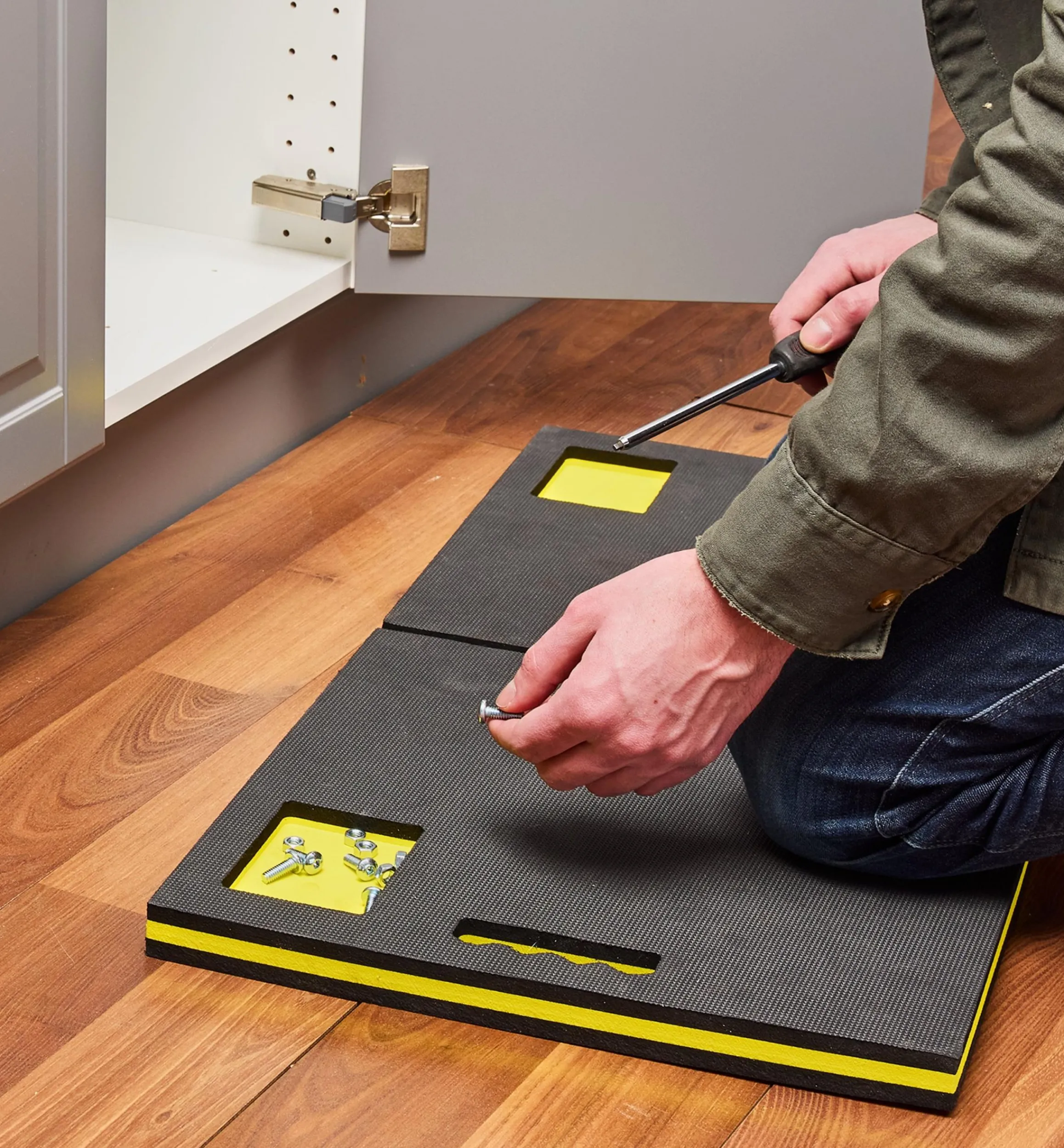 Lee Valley Safety Gear>Kneeler With Compartment Cutouts