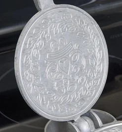 Lee Valley Cookware>Krumkake & Pizzelle Iron