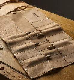Lee Valley Workshop>Leather Tool Roll