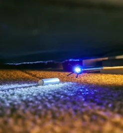 Lee Valley Personal Accessories>LED Magnetic Grabber