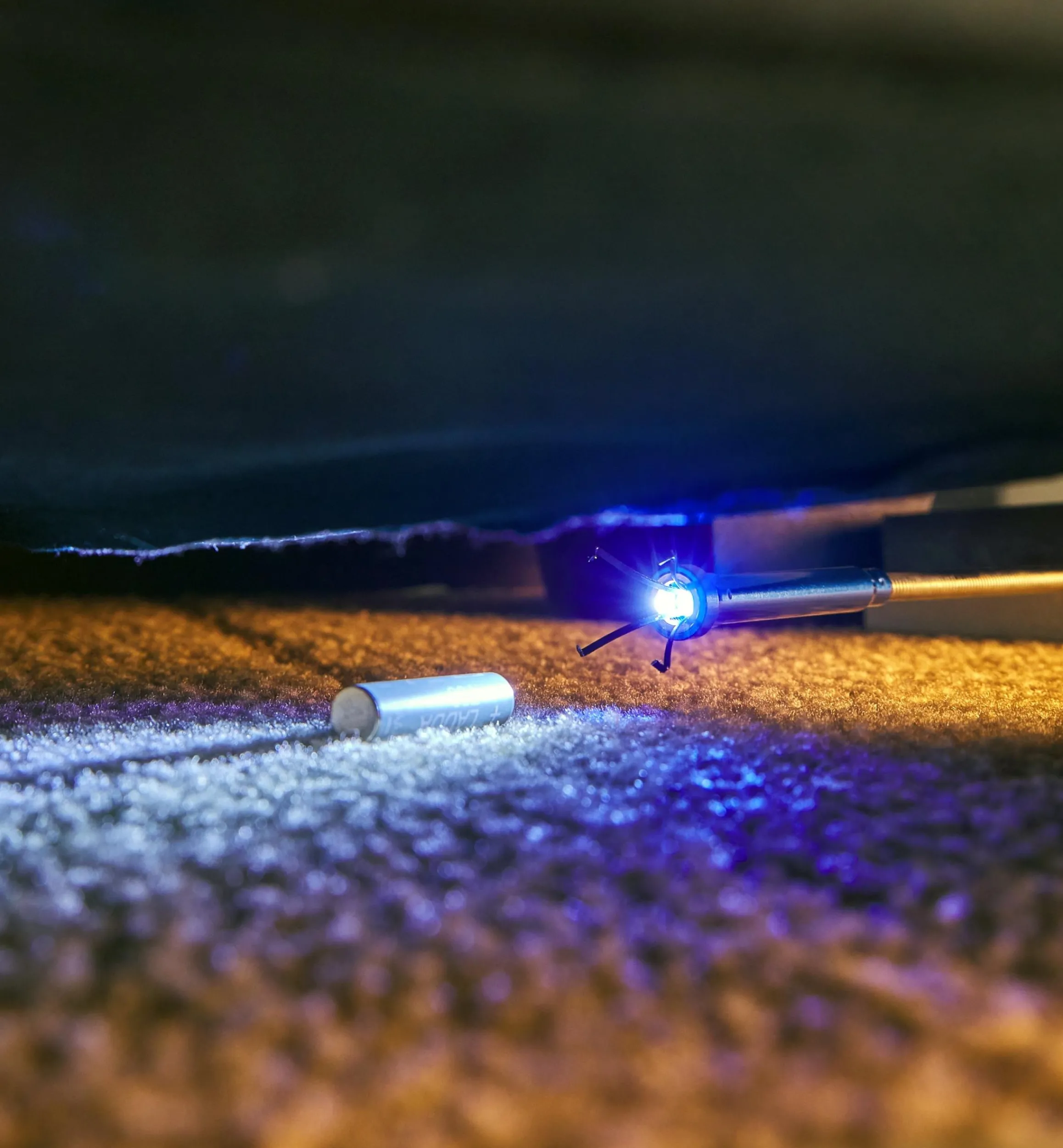 Lee Valley Personal Accessories>LED Magnetic Grabber