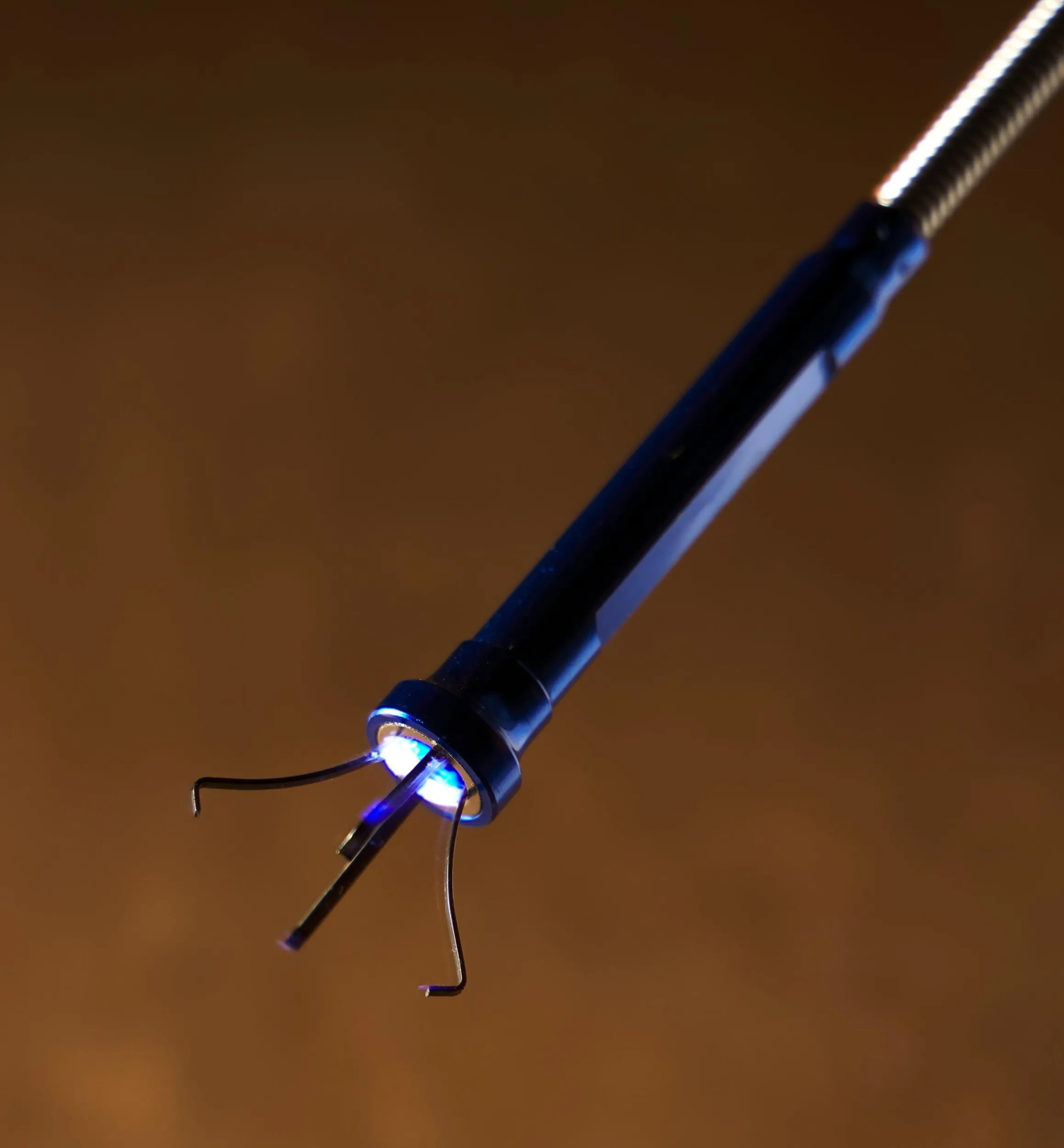 Lee Valley Personal Accessories>LED Magnetic Grabber