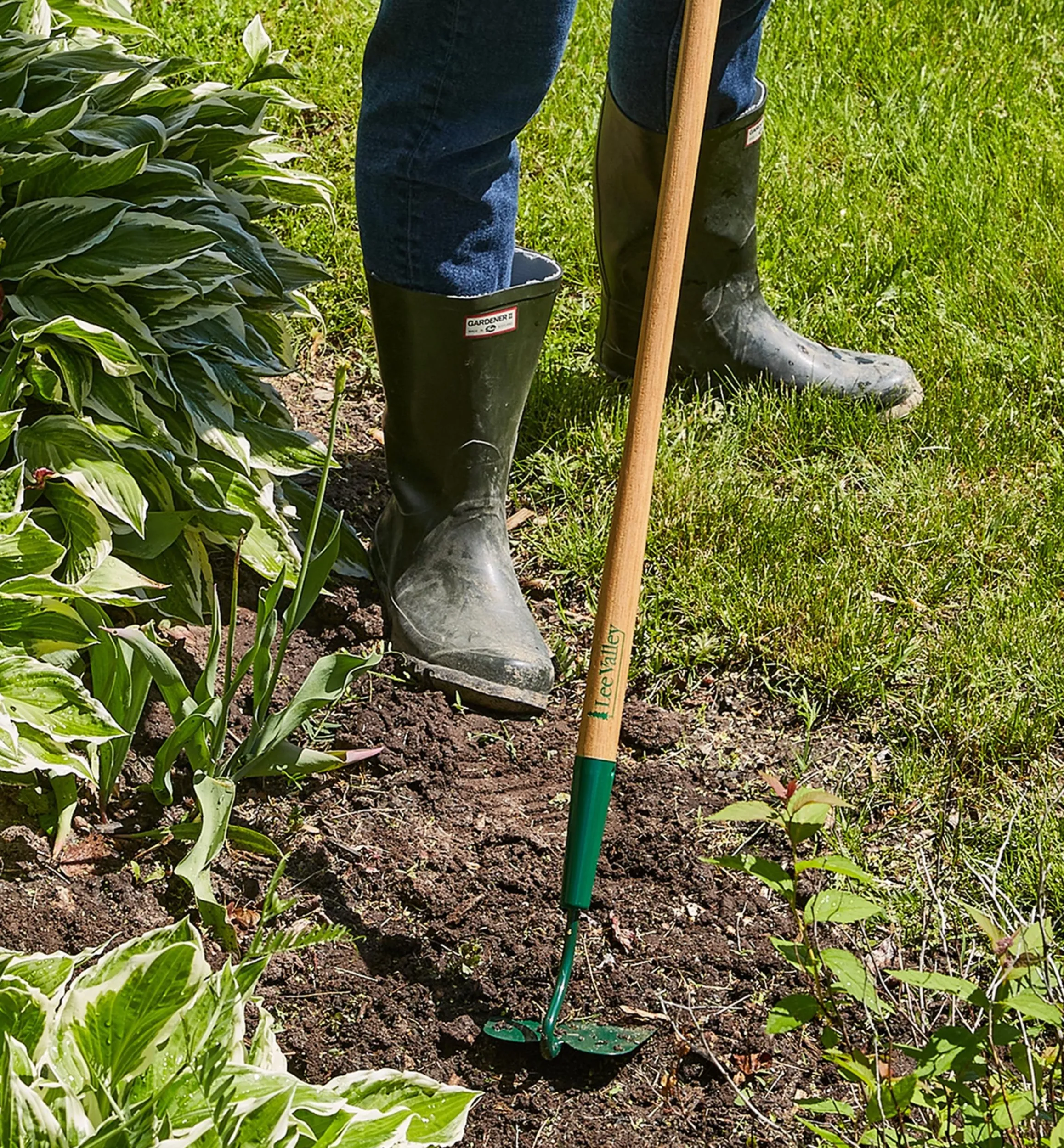 Lee Valley Weeding>Slim Draw Hoe