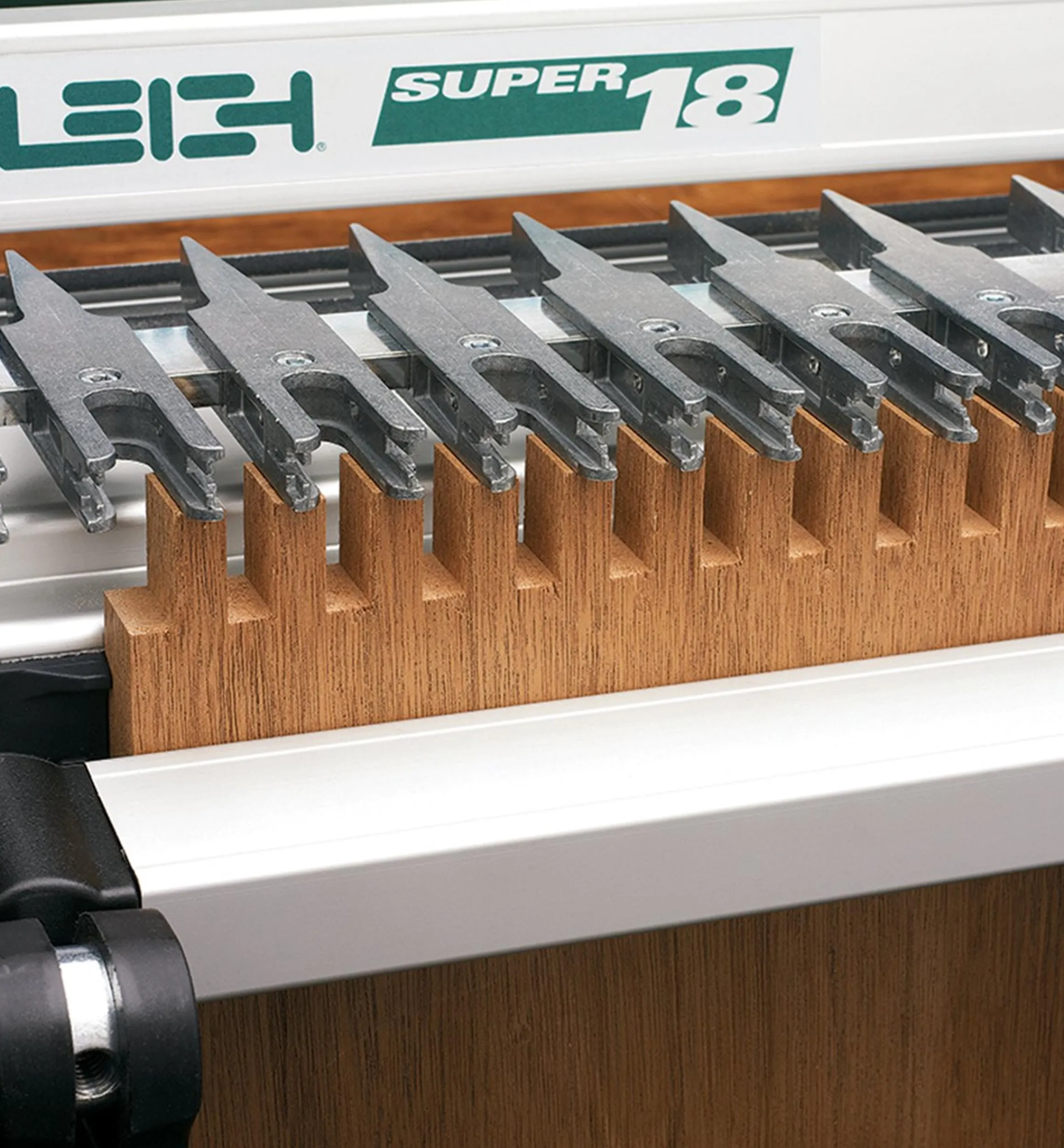 Lee Valley Jigs, Guides & Fixtures>Leigh Super Jigs