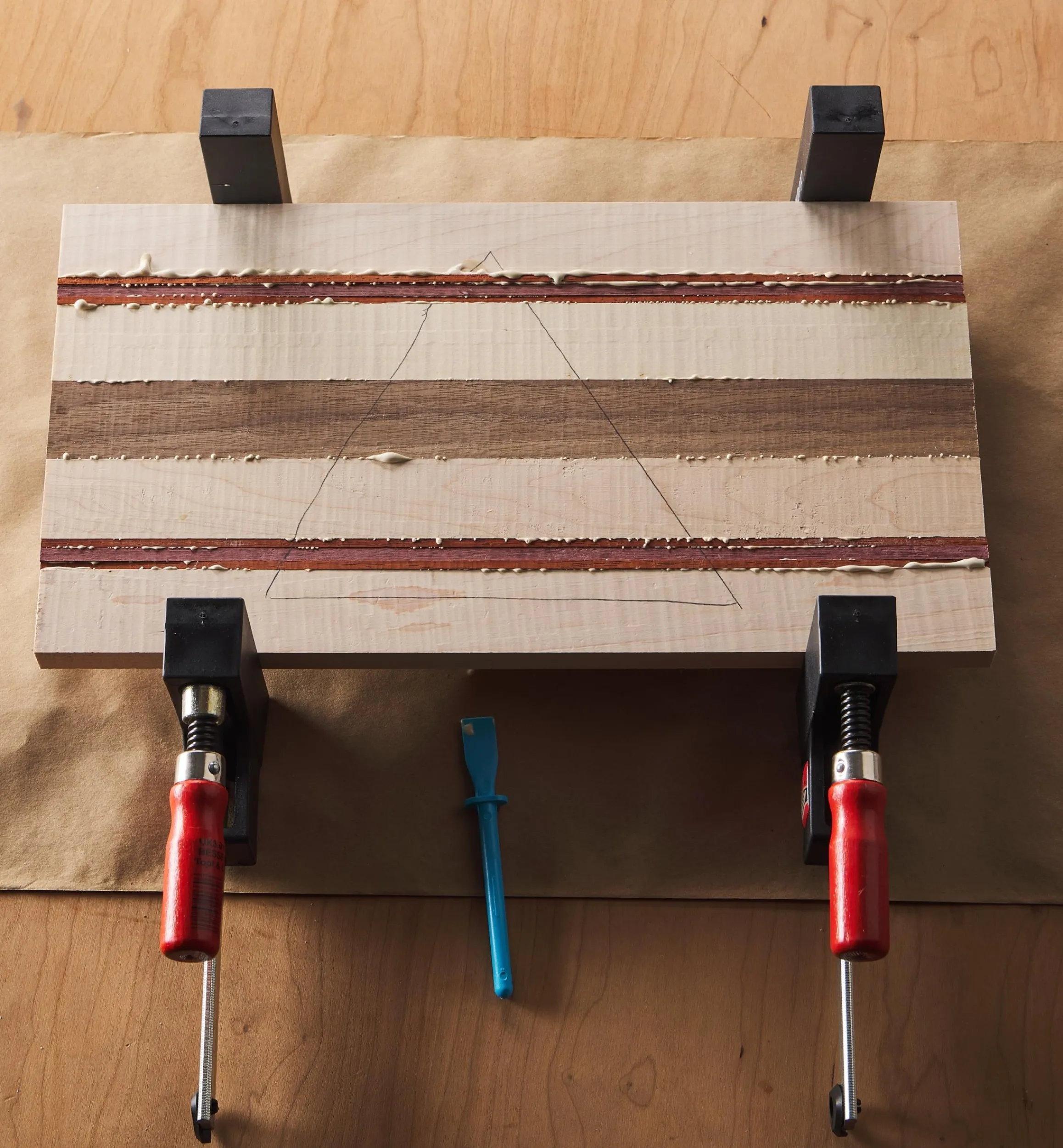 Lee Valley Supplies>Make It Yourself Laminated Cutting Board Kit