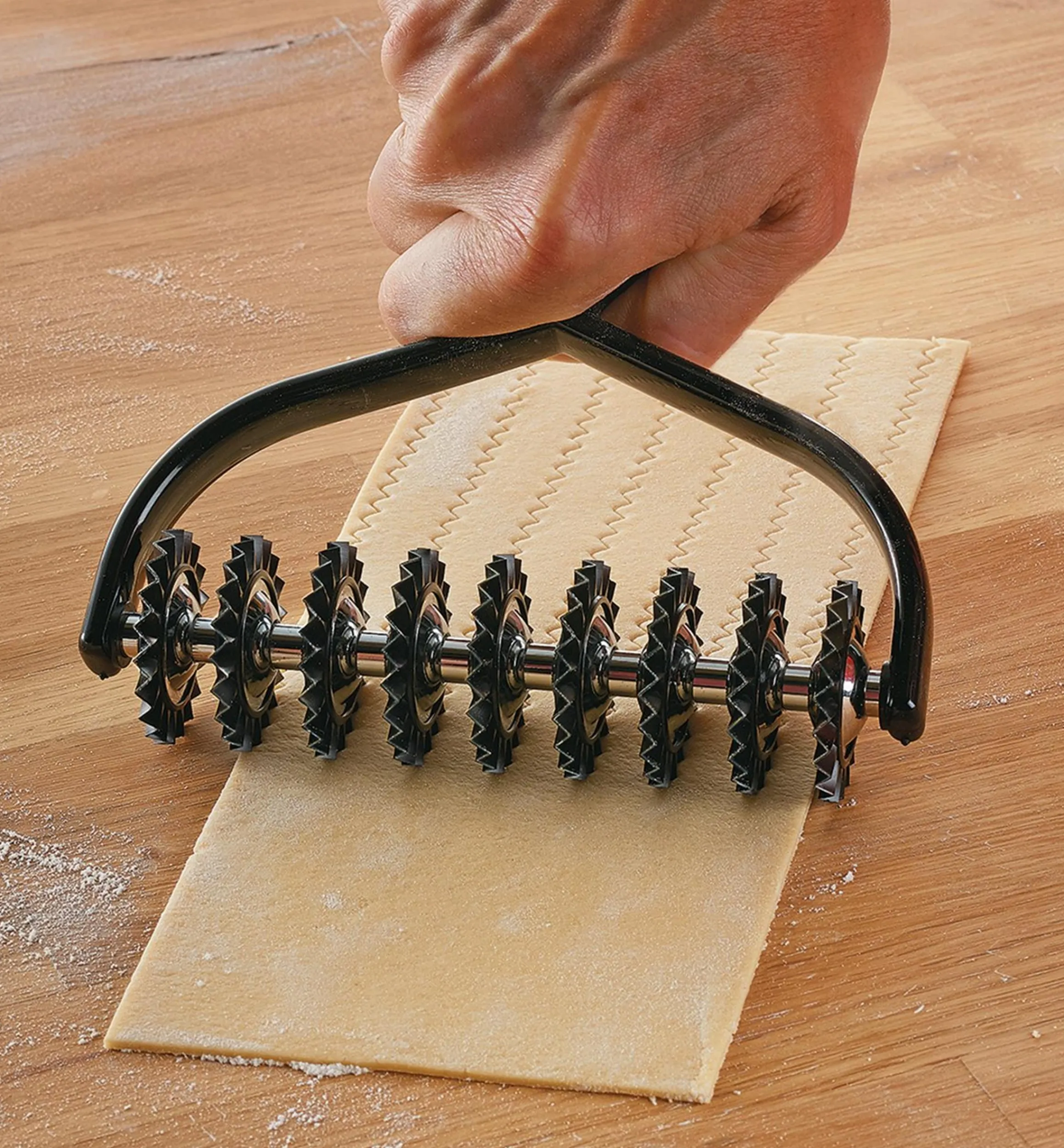 Lee Valley Pasta Making>Marcato Pasta Cutter