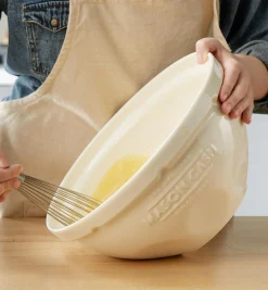 Lee Valley Bakeware>Mason Cash Mixing Bowl