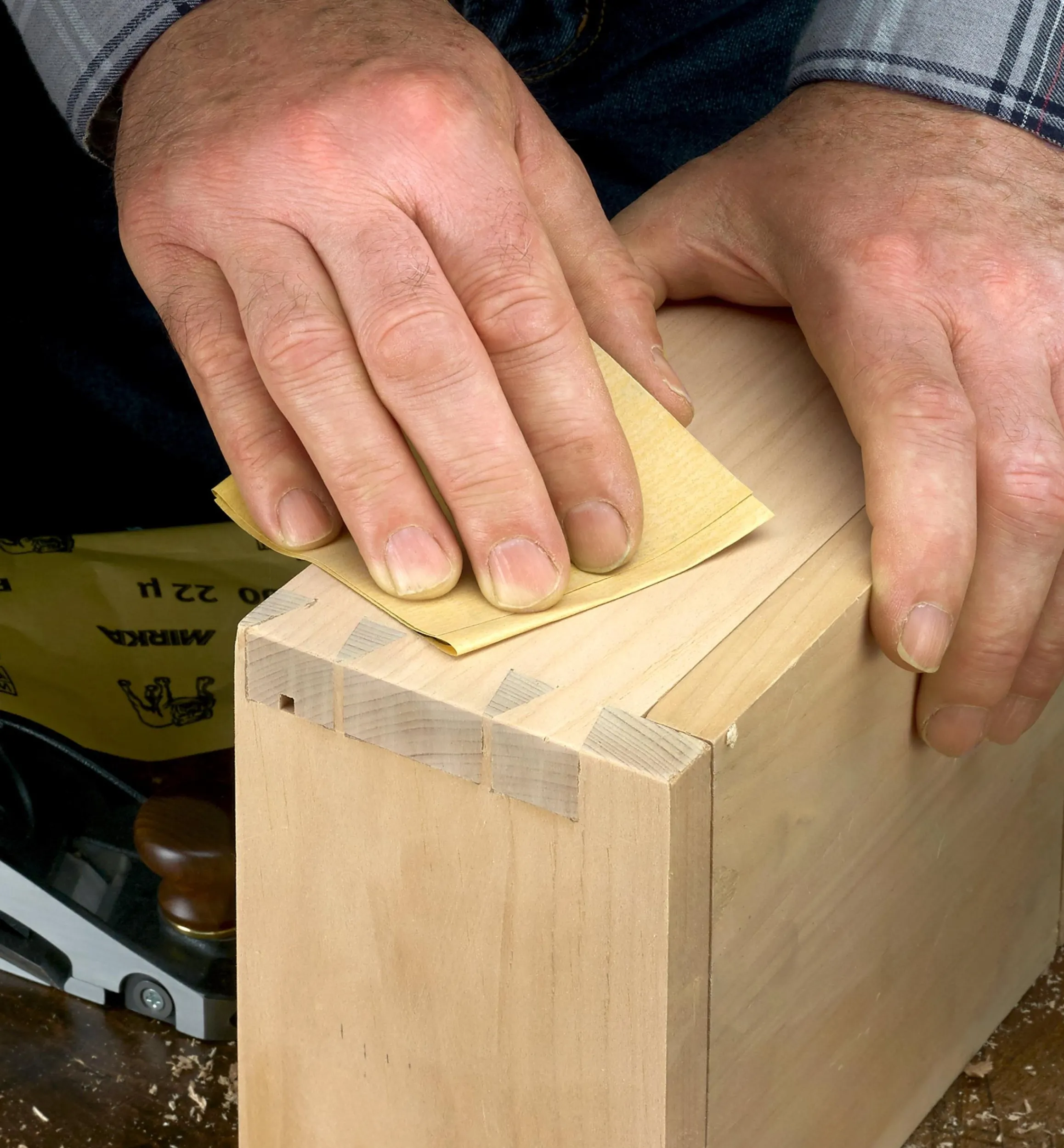 Lee Valley Supplies>Mirka Gold Sandpaper Sheets