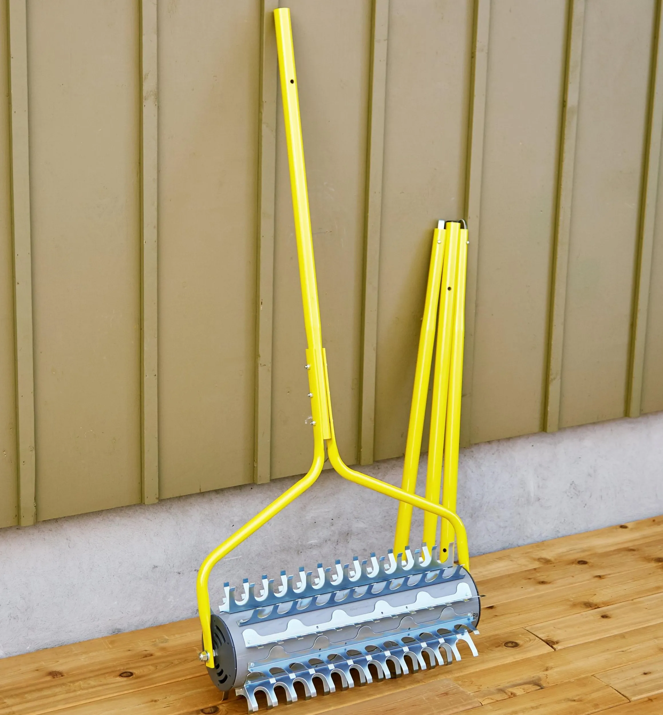 Lee Valley Weeding>Muck Razer