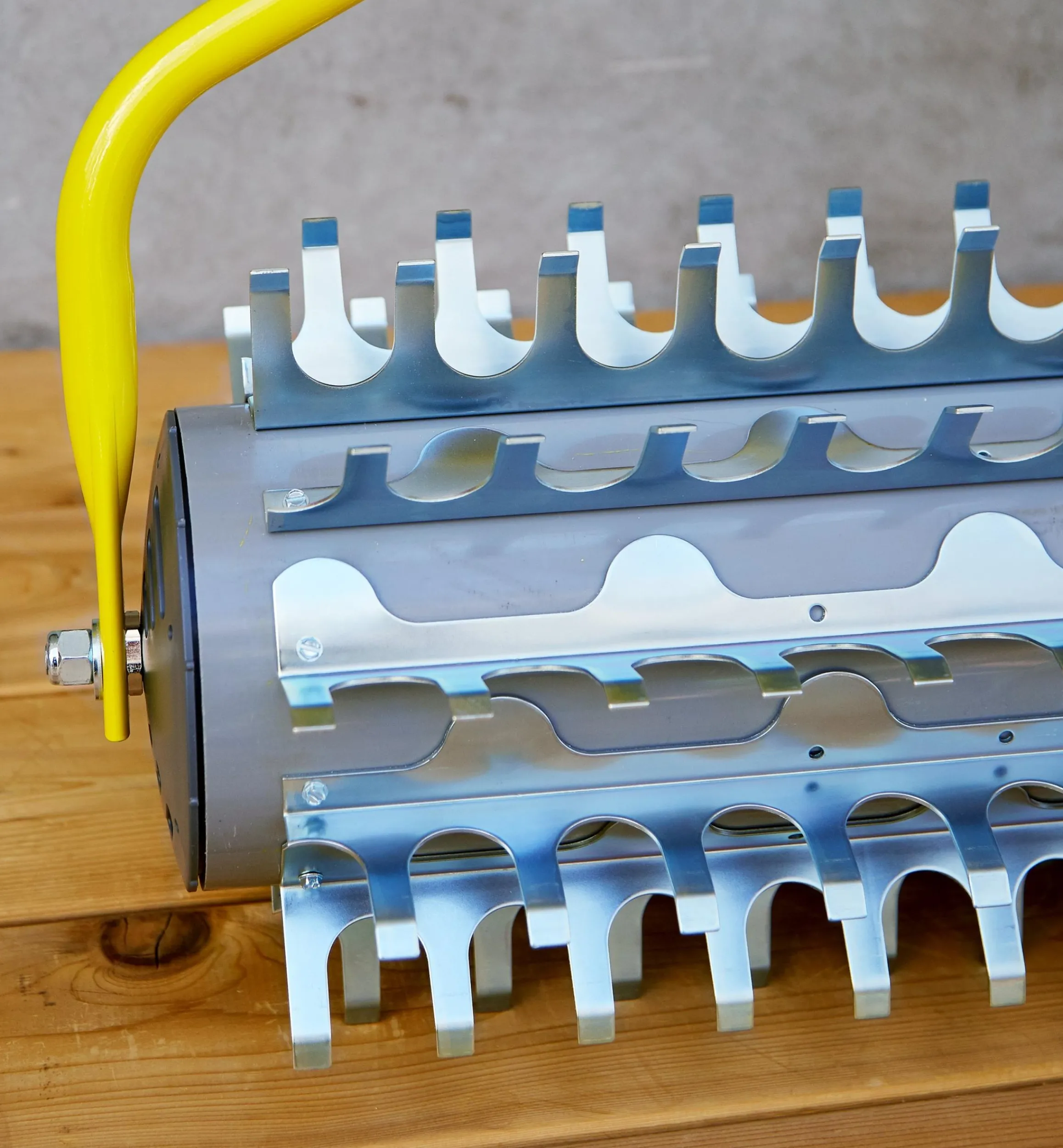 Lee Valley Weeding>Muck Razer