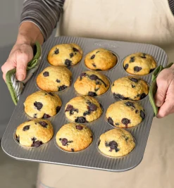 Lee Valley Bakeware>Muffin Pan