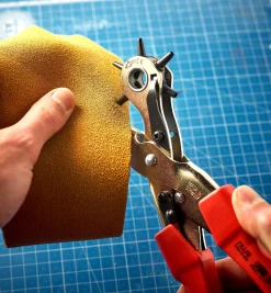 Lee Valley Hand Tools>NWS Revolving Leather Punch