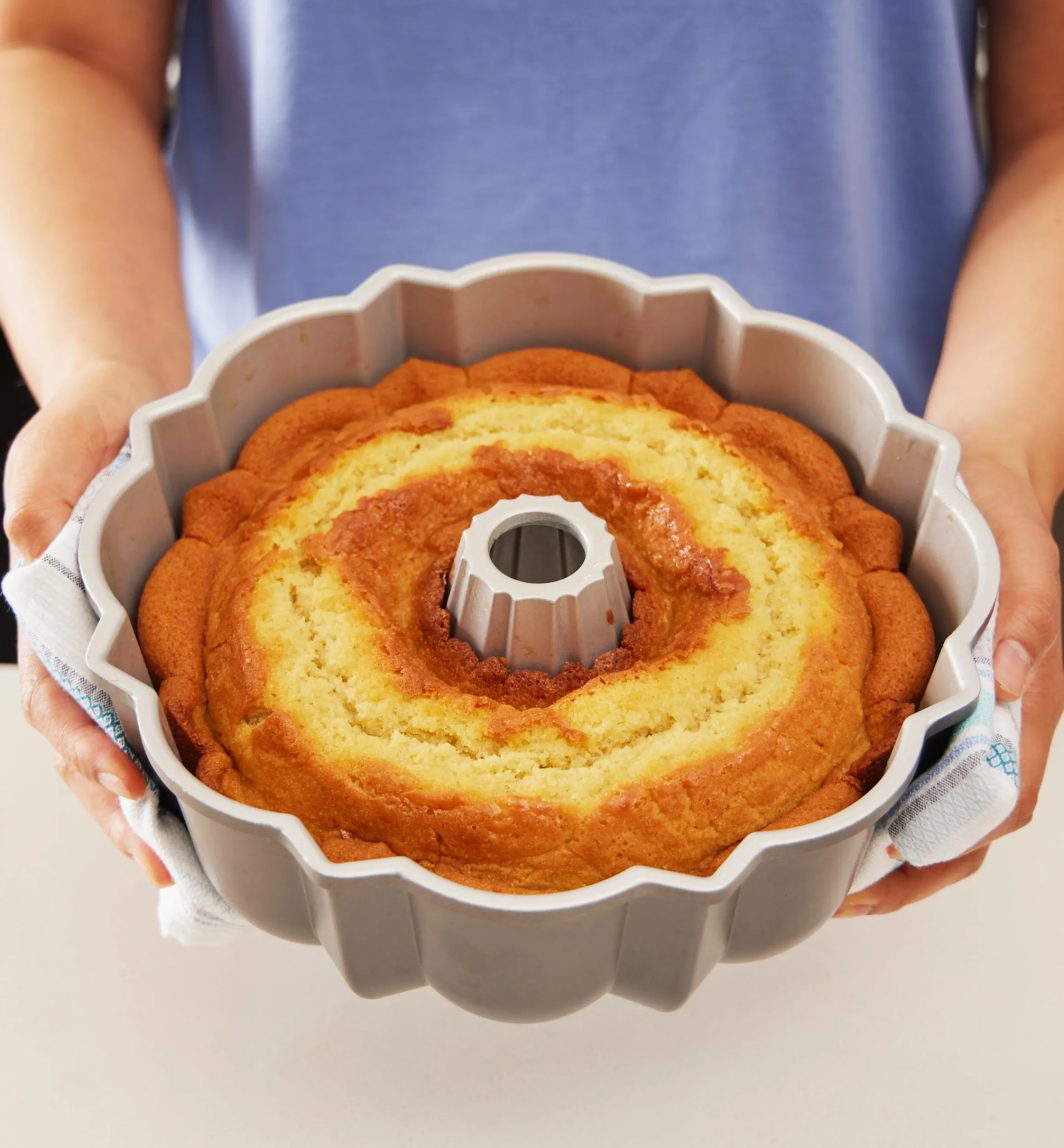 Lee Valley Bakeware>Original Bundt Pan