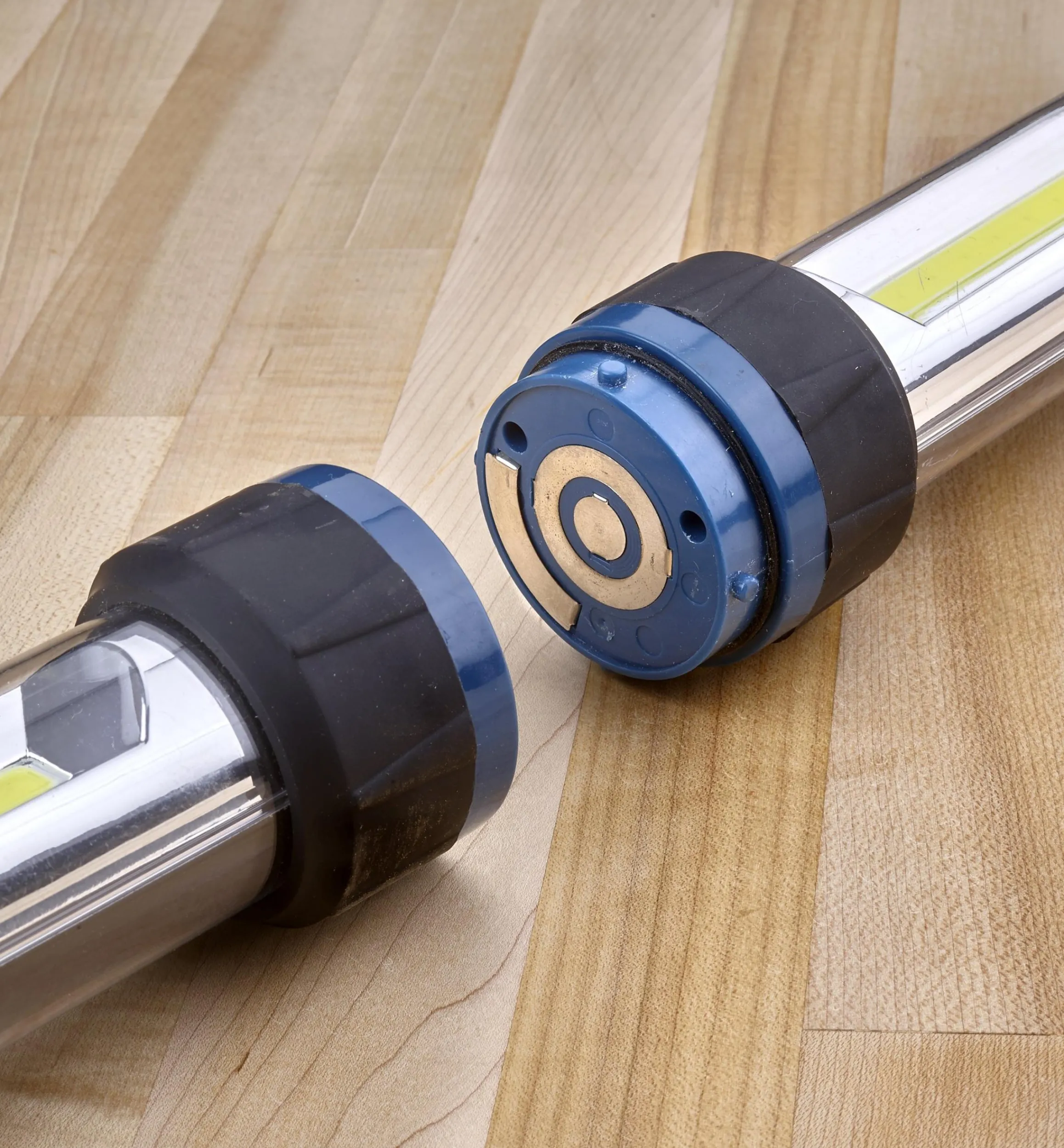 Lee Valley Lighting>Pair Of Multi-Function LED Tube Lights